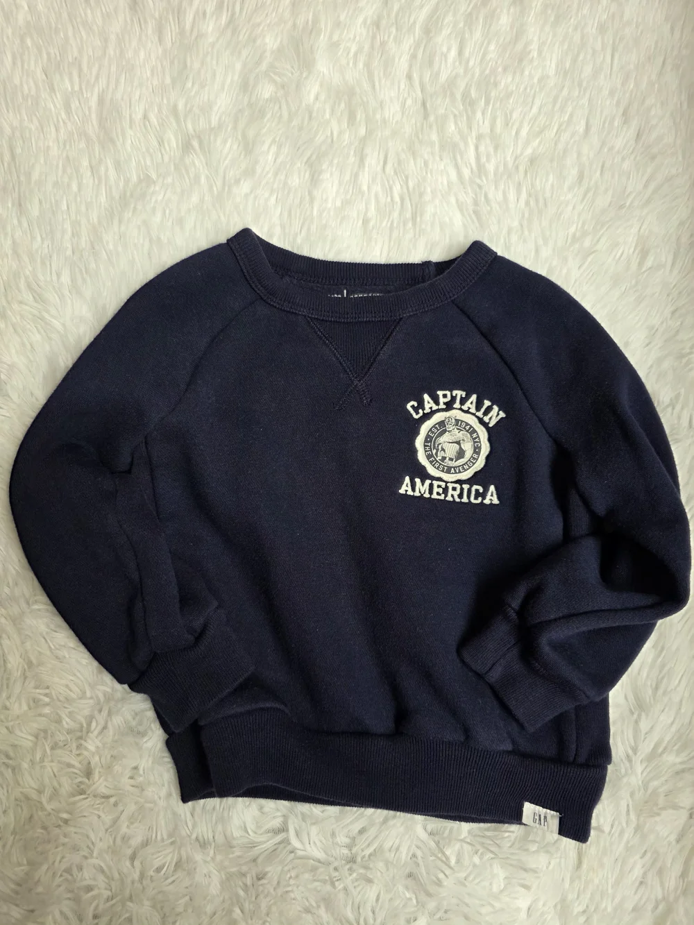 GAP Navy Crewneck Sweatshirt with Captain America Emblem - Kids